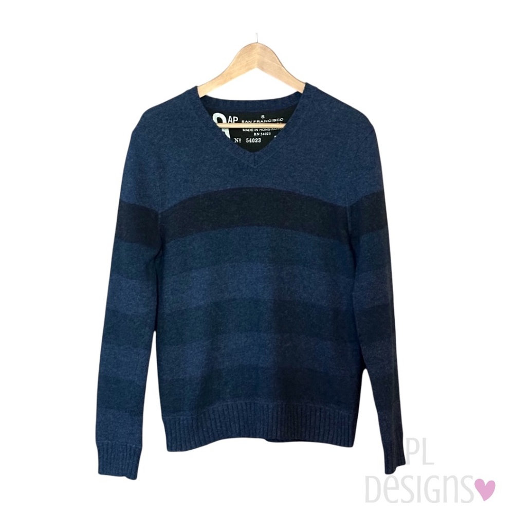 GAP Sweater Men's V-Neck Blue Striped Wool  Long Sleeve Small